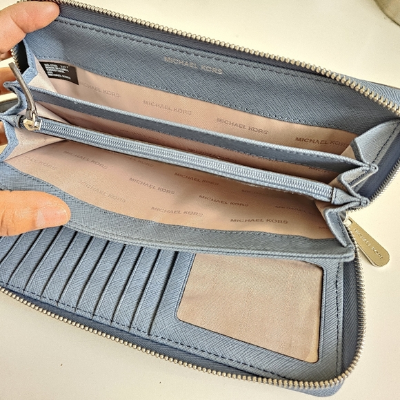 Michael Kors Saffiano Leather Continental Wallet - Picture 13 of 13